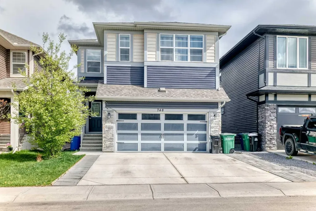 748 Midtown Drive SW Airdrie AB T4B 4K5