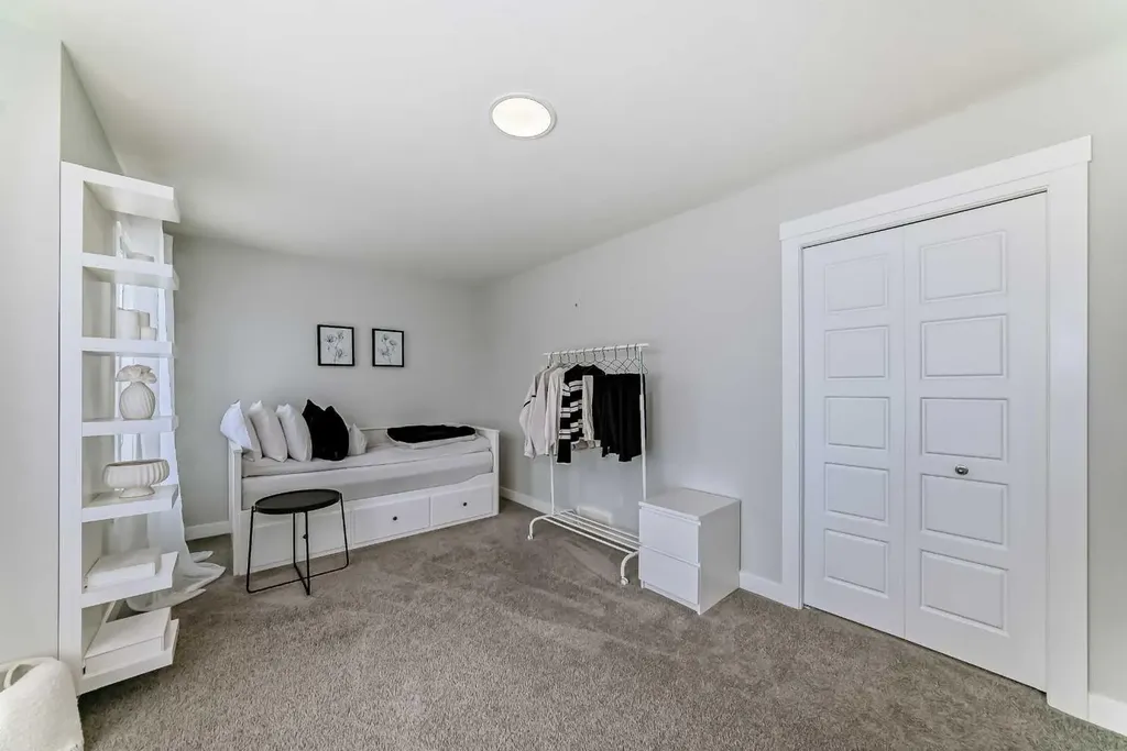 748 Midtown Drive SW Airdrie AB T4B 4K5
