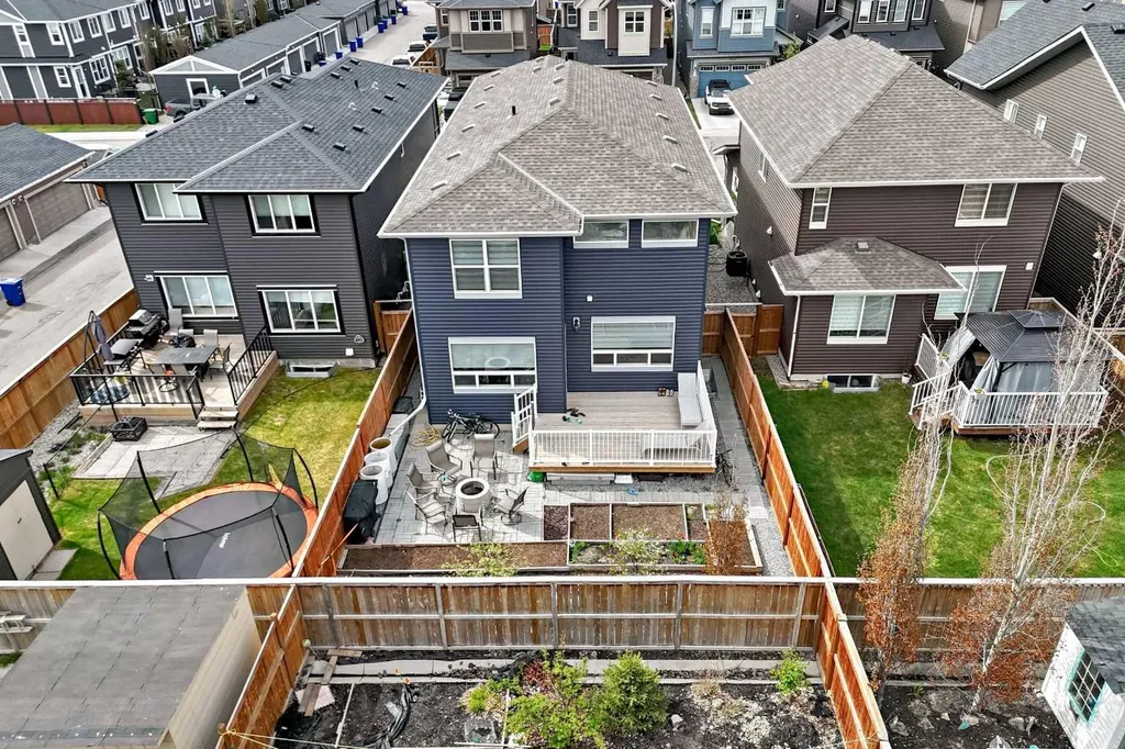 748 Midtown Drive SW Airdrie AB T4B 4K5