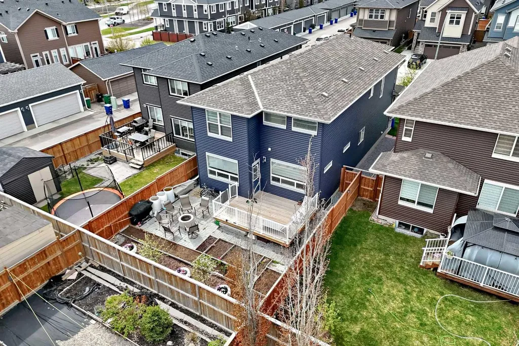 748 Midtown Drive SW Airdrie AB T4B 4K5