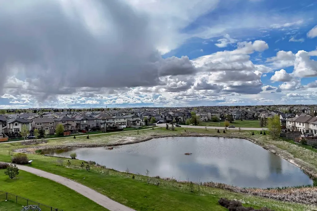748 Midtown Drive SW Airdrie AB T4B 4K5