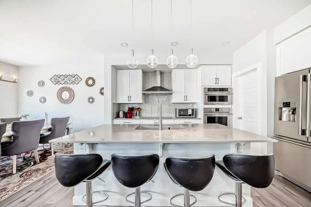 748 Midtown Drive SW Airdrie AB T4B 4K5
