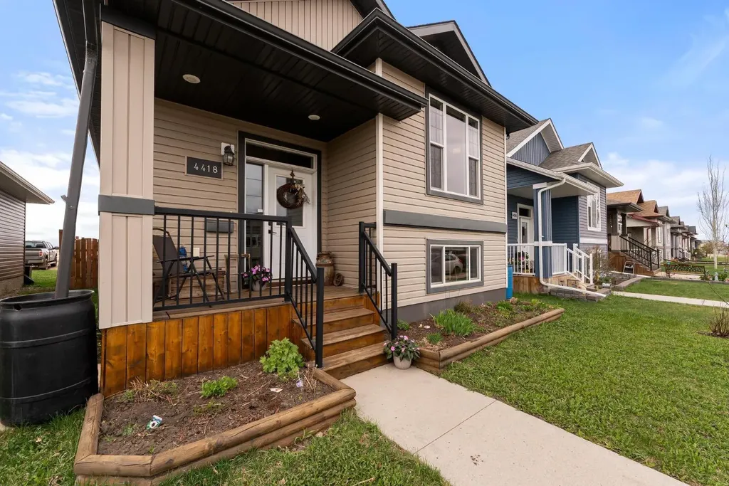 4418 75 Street Camrose AB T4V 5C9