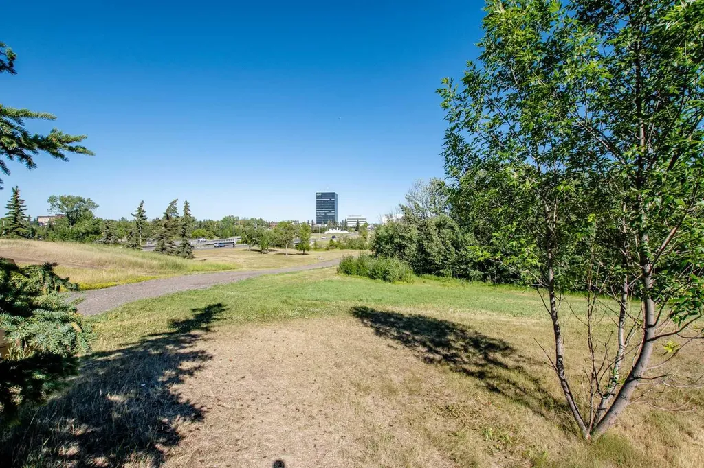 10405 99 Avenue Grande Prairie AB T8V 6Z3