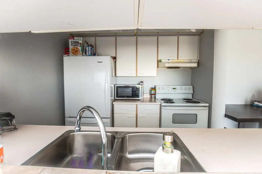 10405 99 Avenue Grande Prairie AB T8V 6Z3