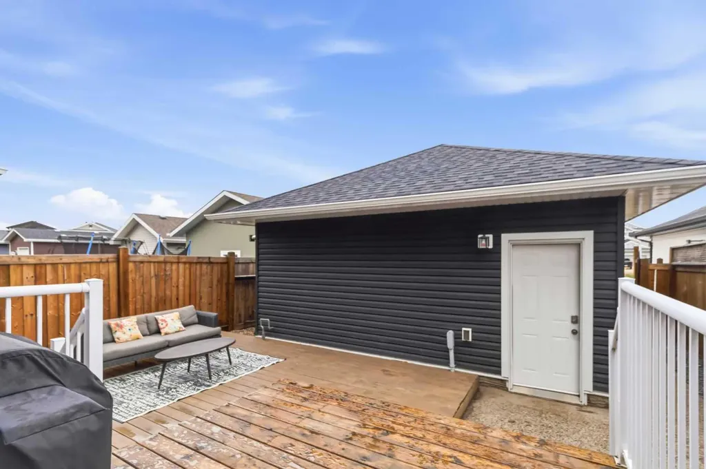 240 Warren Way Fort Mcmurray AB T9H5H9