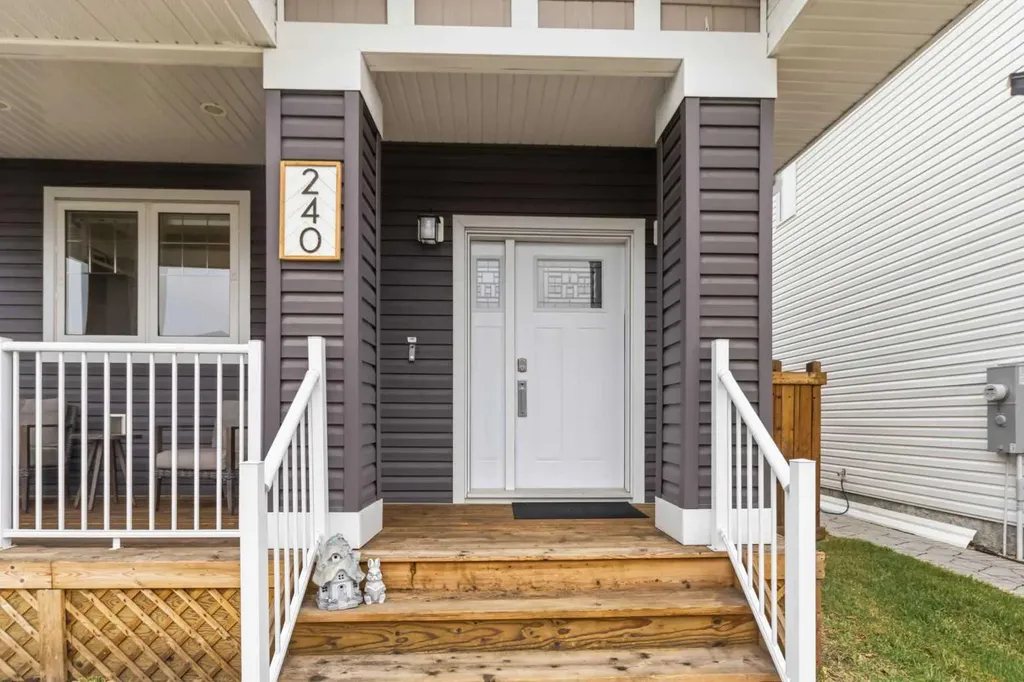 240 Warren Way Fort Mcmurray AB T9H5H9