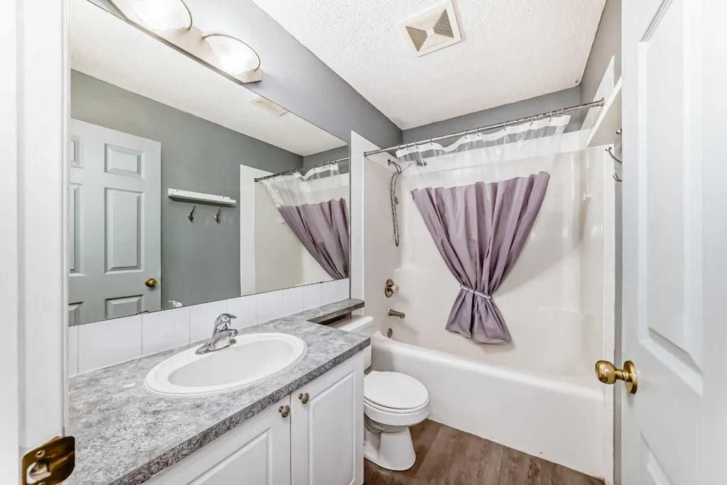202 Saddlemead Green NE Calgary AB T3J 4M7