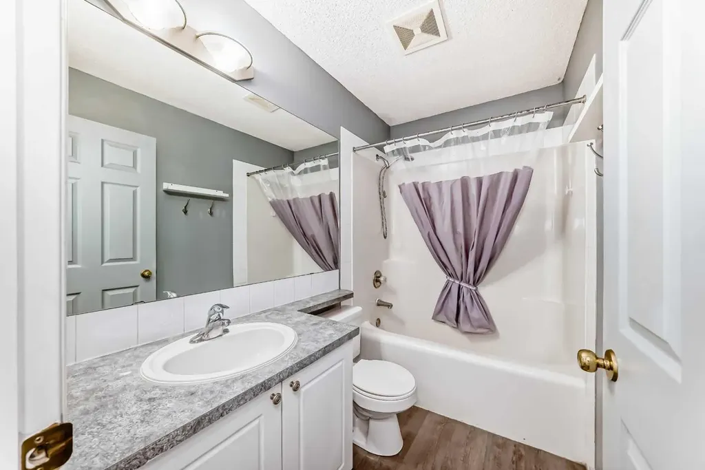 202 Saddlemead Green NE Calgary AB T3J 4M7