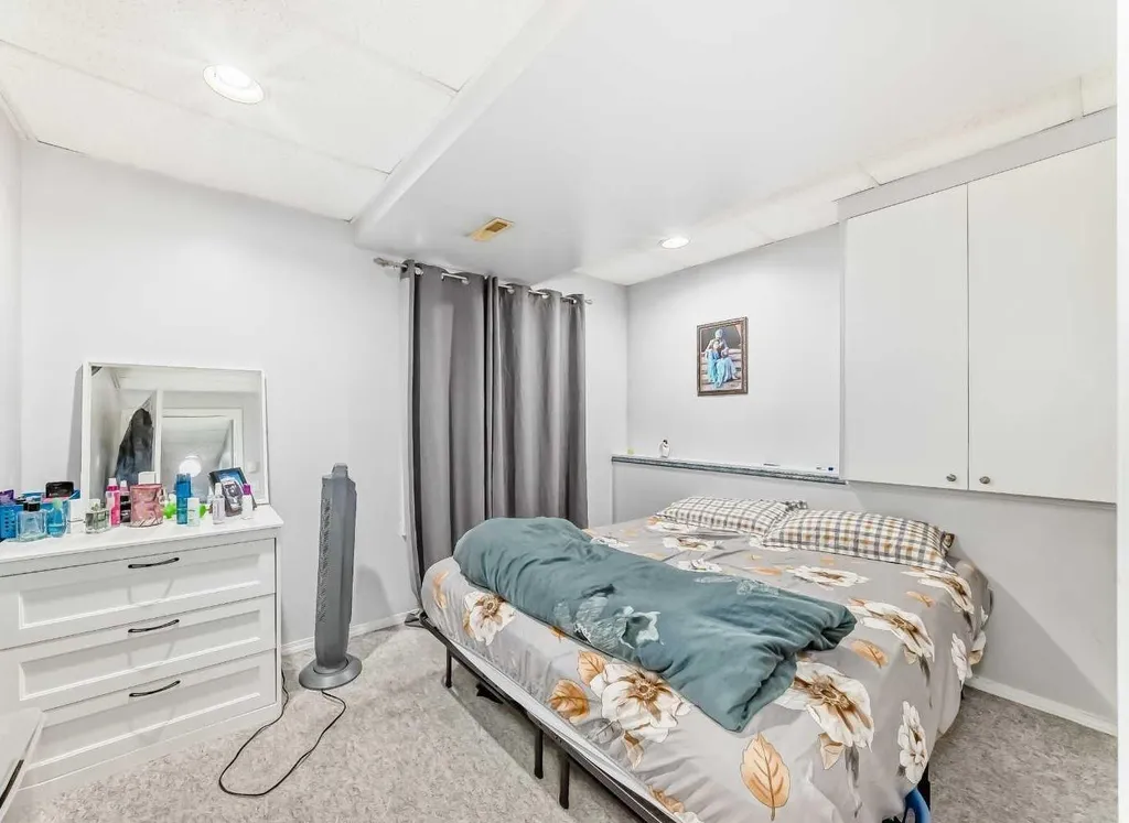 202 Saddlemead Green NE Calgary AB T3J 4M7
