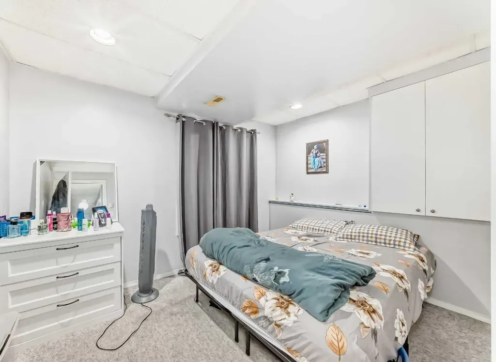 202 Saddlemead Green NE Calgary AB T3J 4M7
