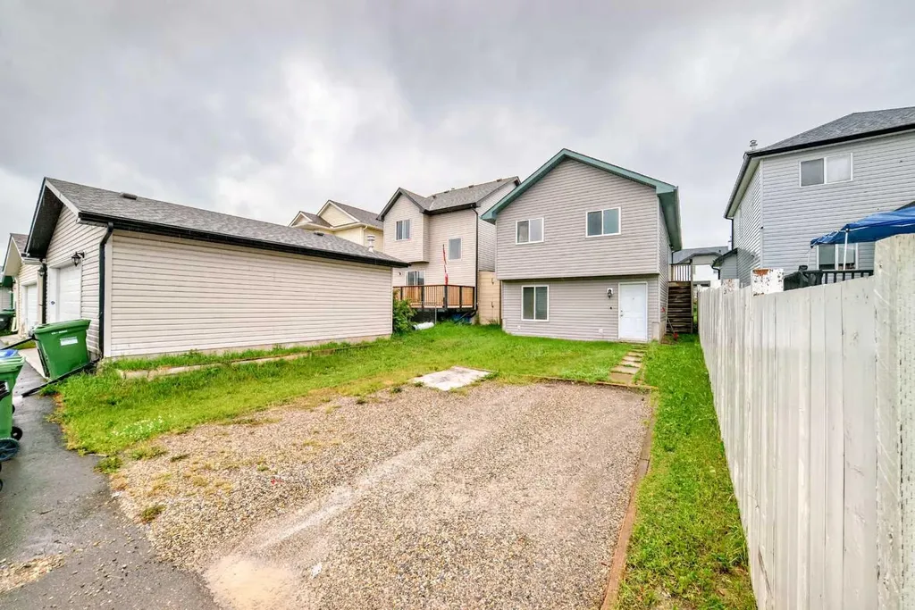 202 Saddlemead Green NE Calgary AB T3J 4M7