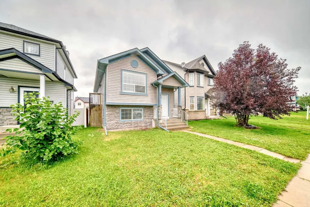 202 Saddlemead Green NE Calgary AB T3J 4M7
