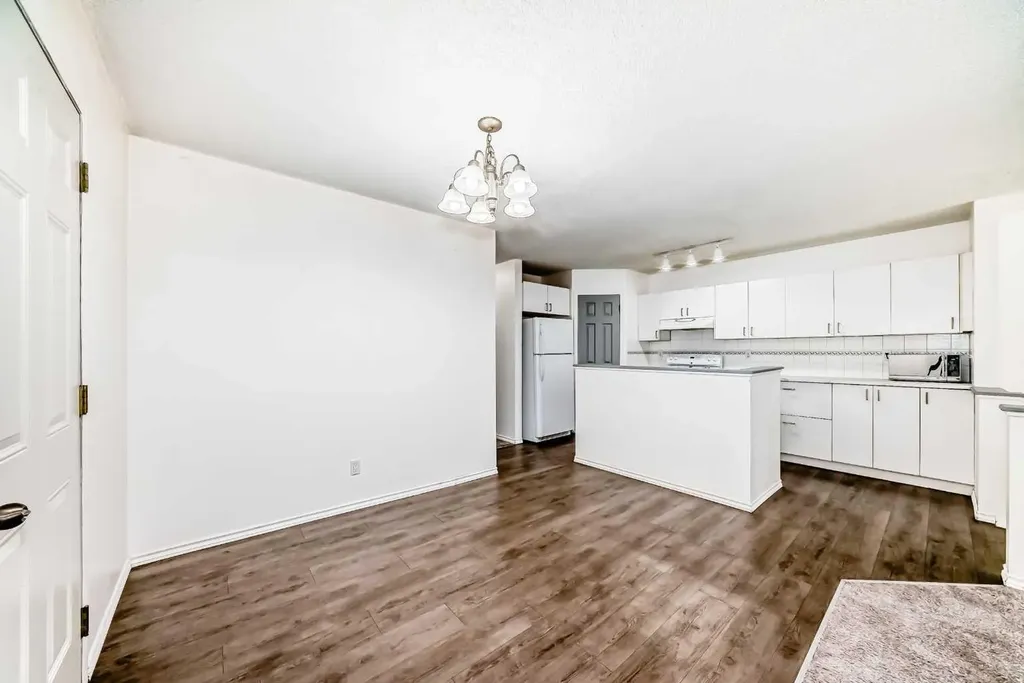202 Saddlemead Green NE Calgary AB T3J 4M7