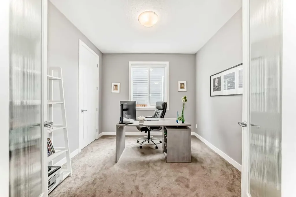 276 Stonemere Green Chestermere AB T1X0X5