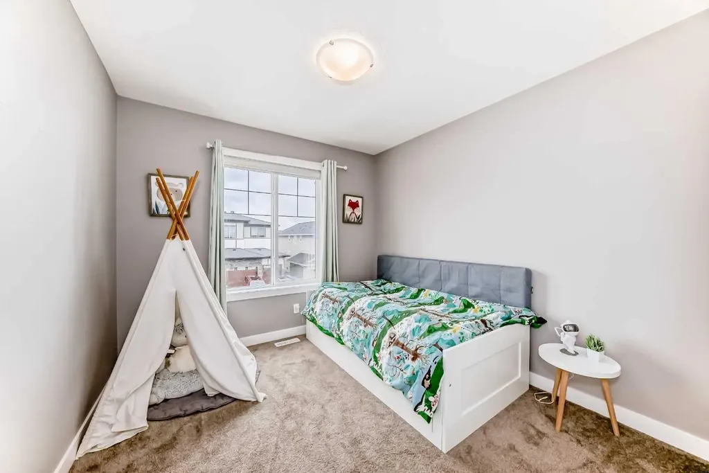 276 Stonemere Green Chestermere AB T1X0X5