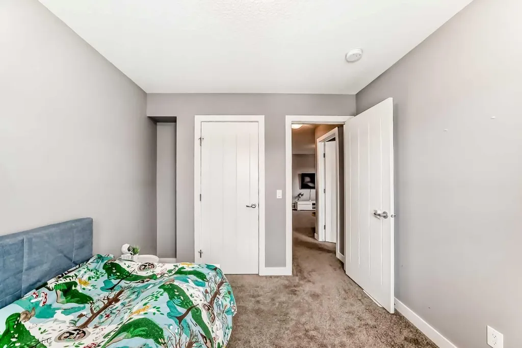 276 Stonemere Green Chestermere AB T1X0X5