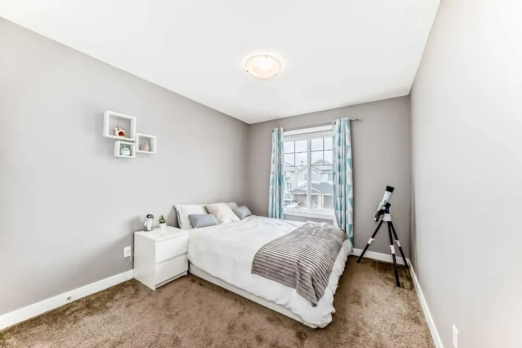 276 Stonemere Green Chestermere AB T1X0X5