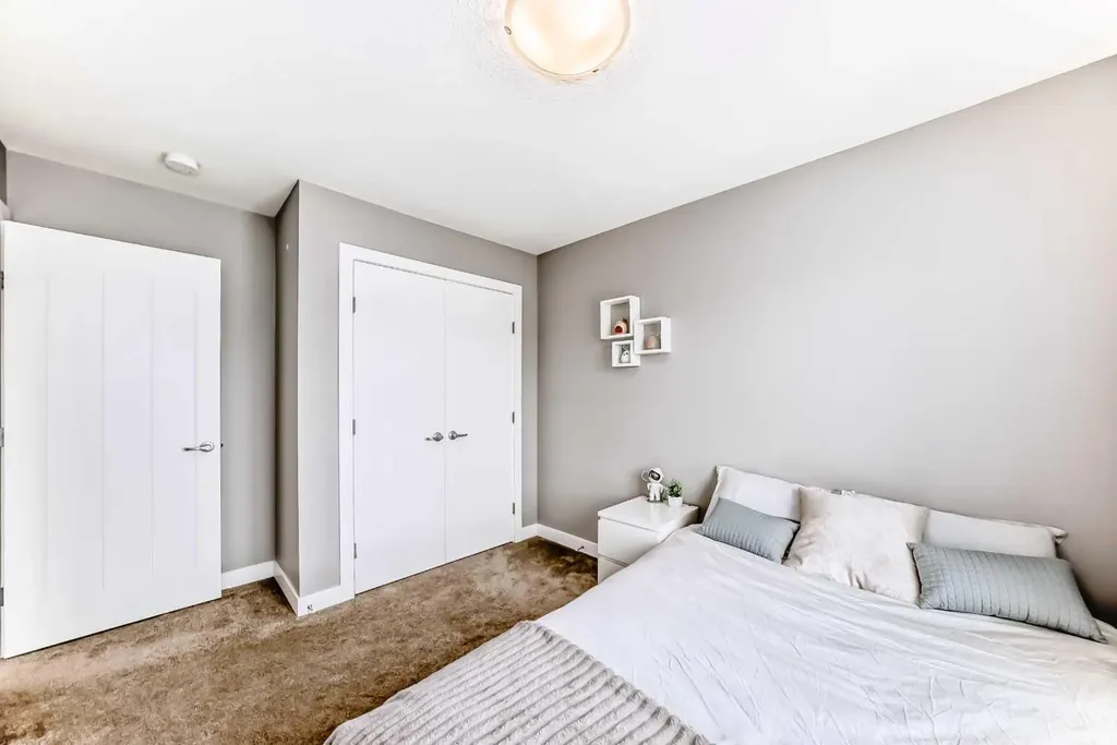 276 Stonemere Green Chestermere AB T1X0X5