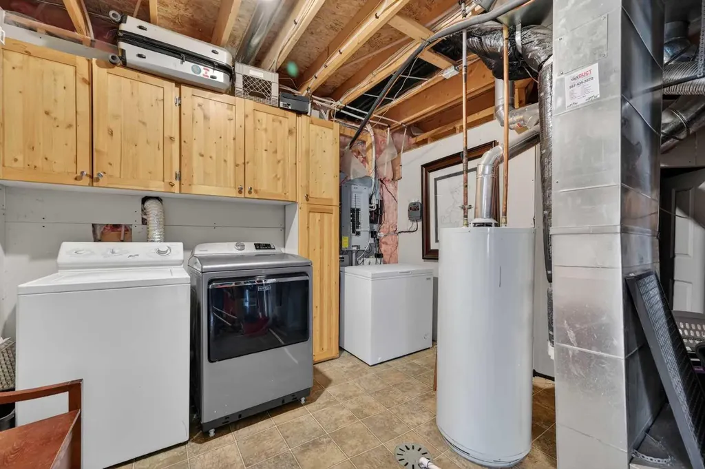 44 Bridlepost Green SW Calgary AB T2Y3X6