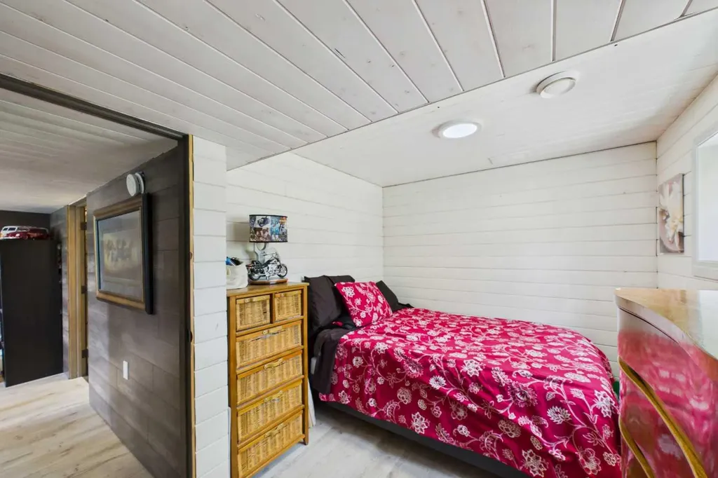 2168 587 Highway Rural Red Deer County AB T0M 0K0