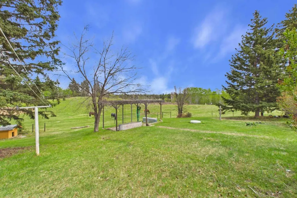 2168 587 Highway Rural Red Deer County AB T0M 0K0
