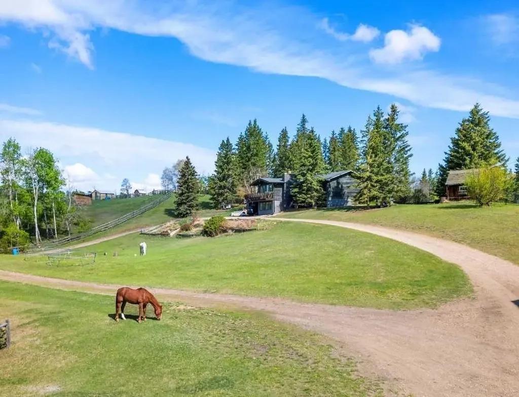 2168 587 Highway Rural Red Deer County AB T0M 0K0