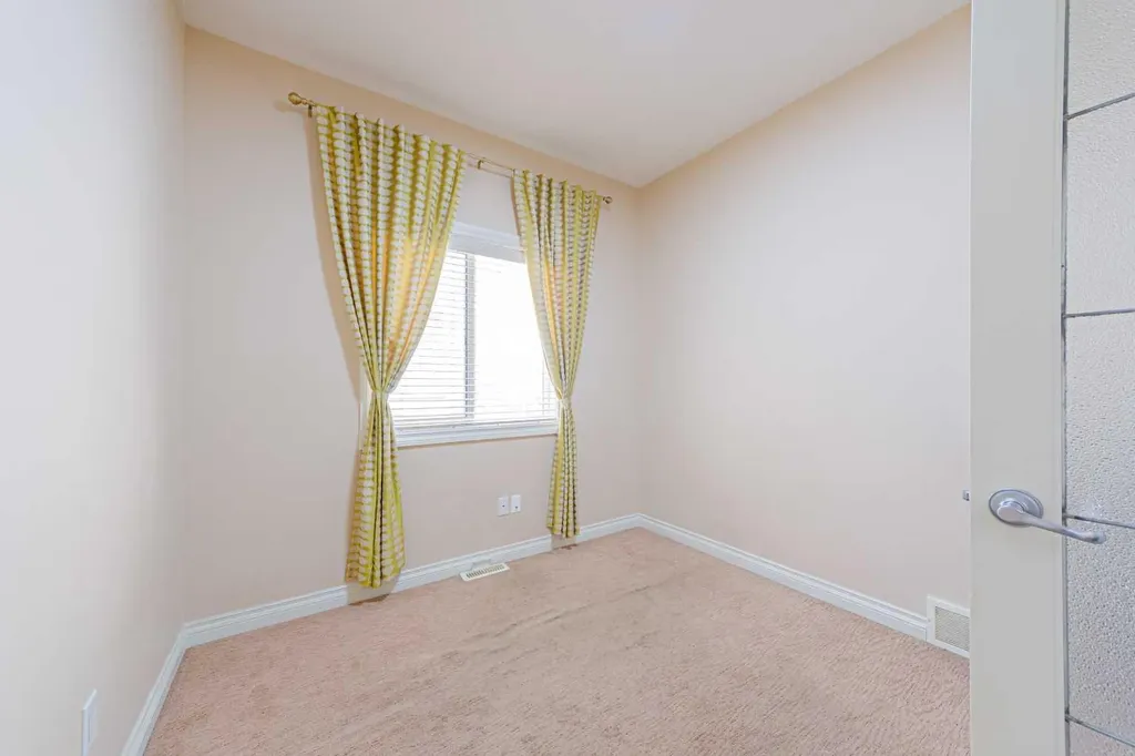 220 Saddlelake Drive NE Calgary AB T3J 0P2