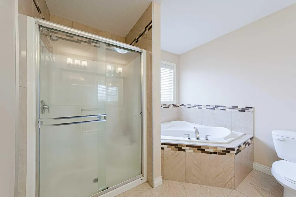 220 Saddlelake Drive NE Calgary AB T3J 0P2