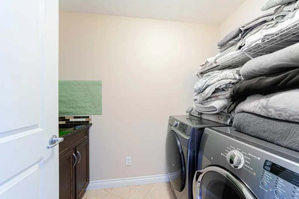 220 Saddlelake Drive NE Calgary AB T3J 0P2