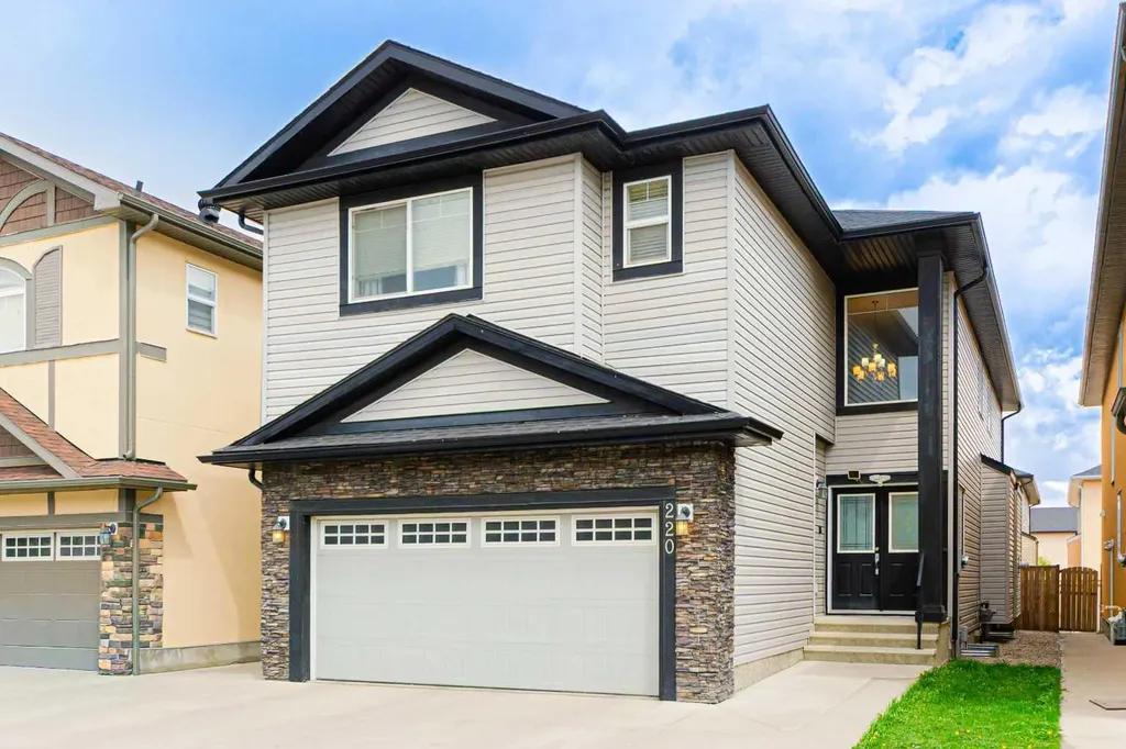 220 Saddlelake Drive NE Calgary AB T3J 0P2