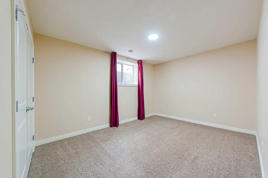 220 Saddlelake Drive NE Calgary AB T3J 0P2