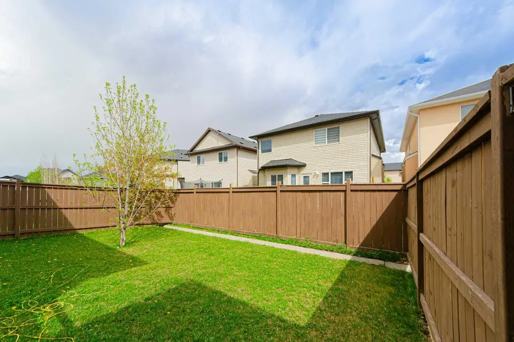 220 Saddlelake Drive NE Calgary AB T3J 0P2