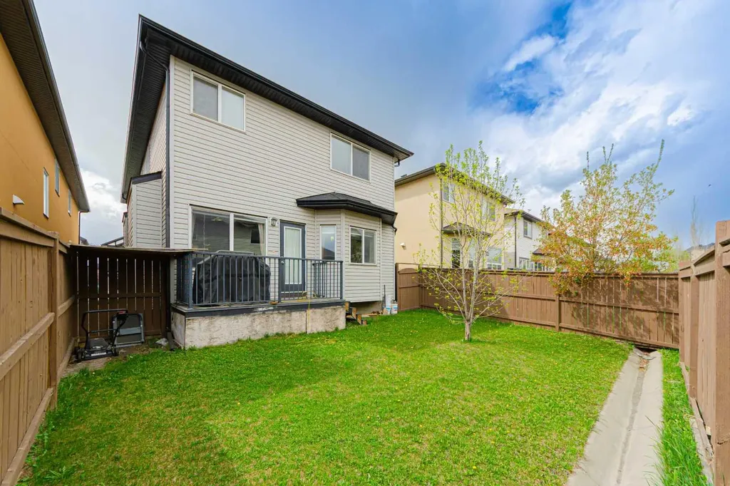 220 Saddlelake Drive NE Calgary AB T3J 0P2