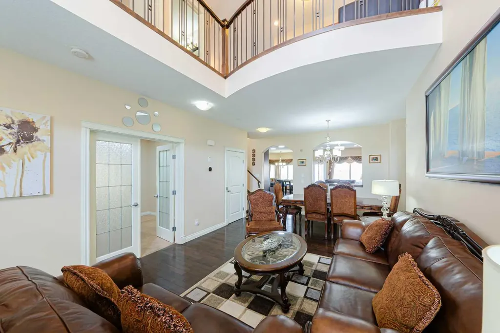 220 Saddlelake Drive NE Calgary AB T3J 0P2
