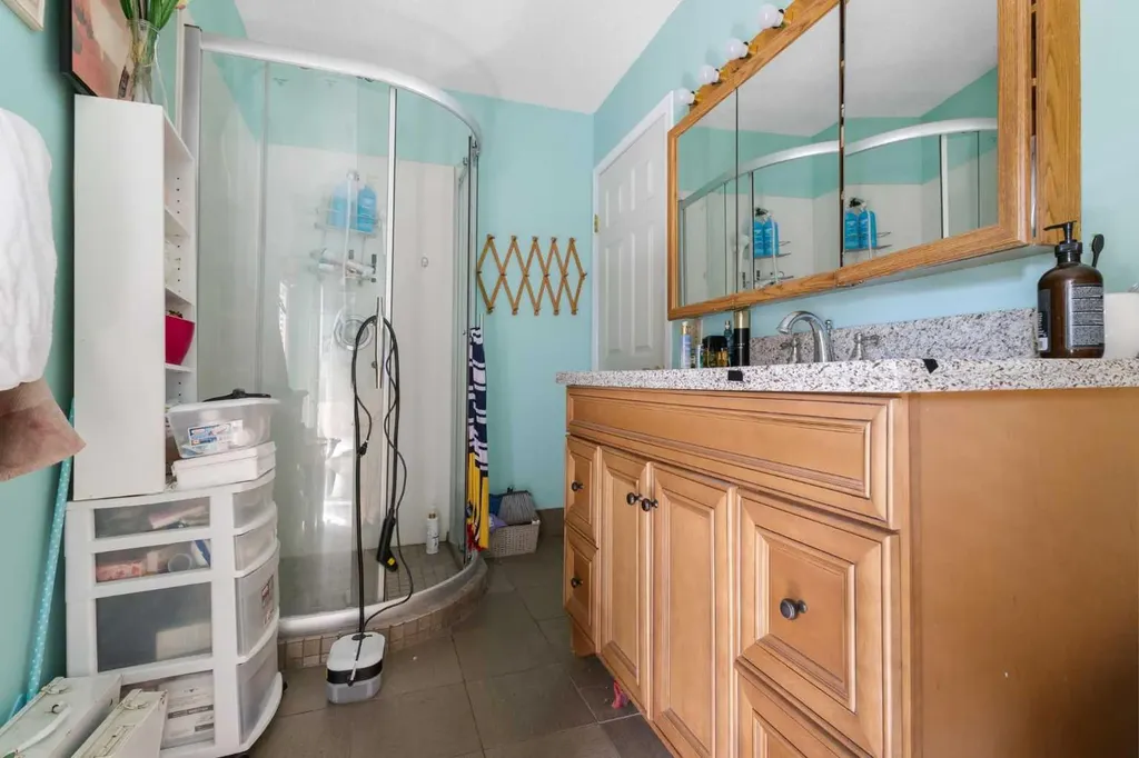 169 Beddington Circle NE Calgary AB T2K 2E3