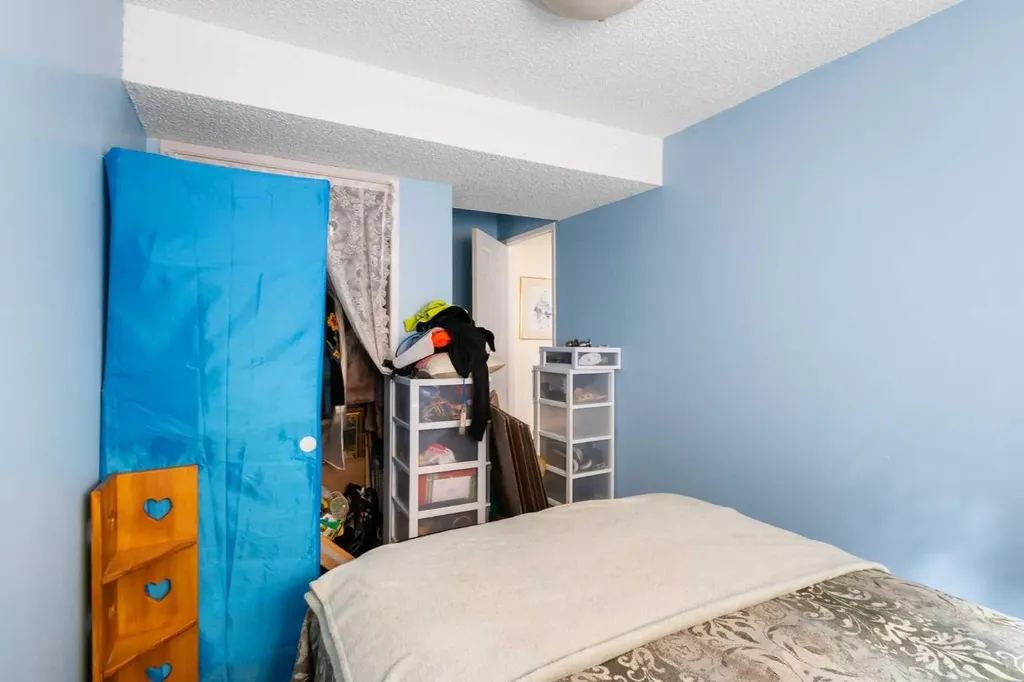 169 Beddington Circle NE Calgary AB T2K 2E3
