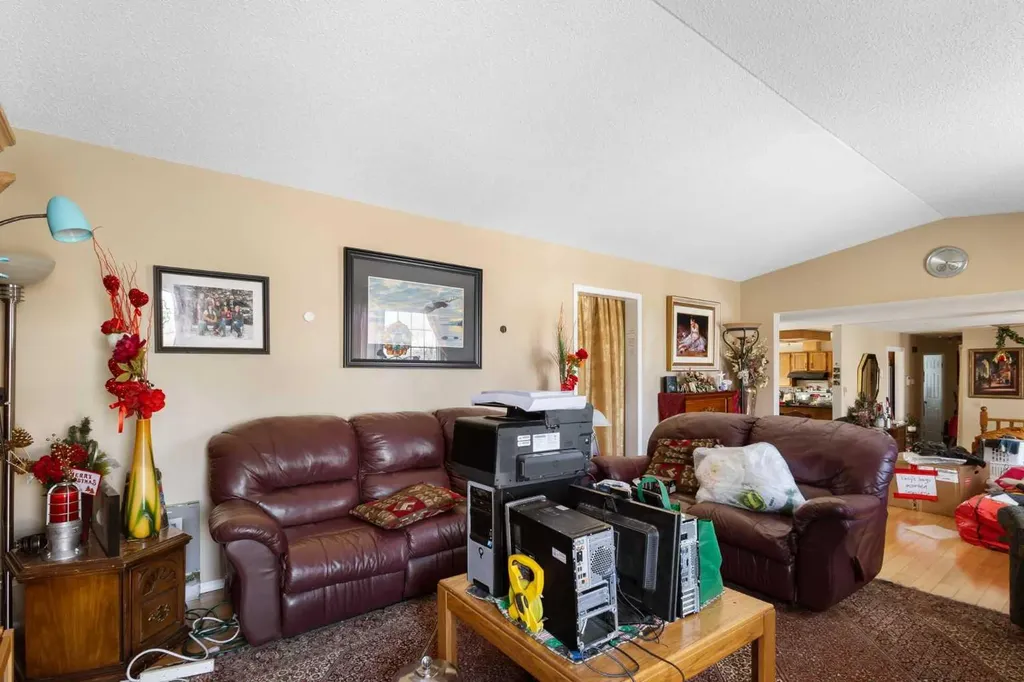 169 Beddington Circle NE Calgary AB T2K 2E3