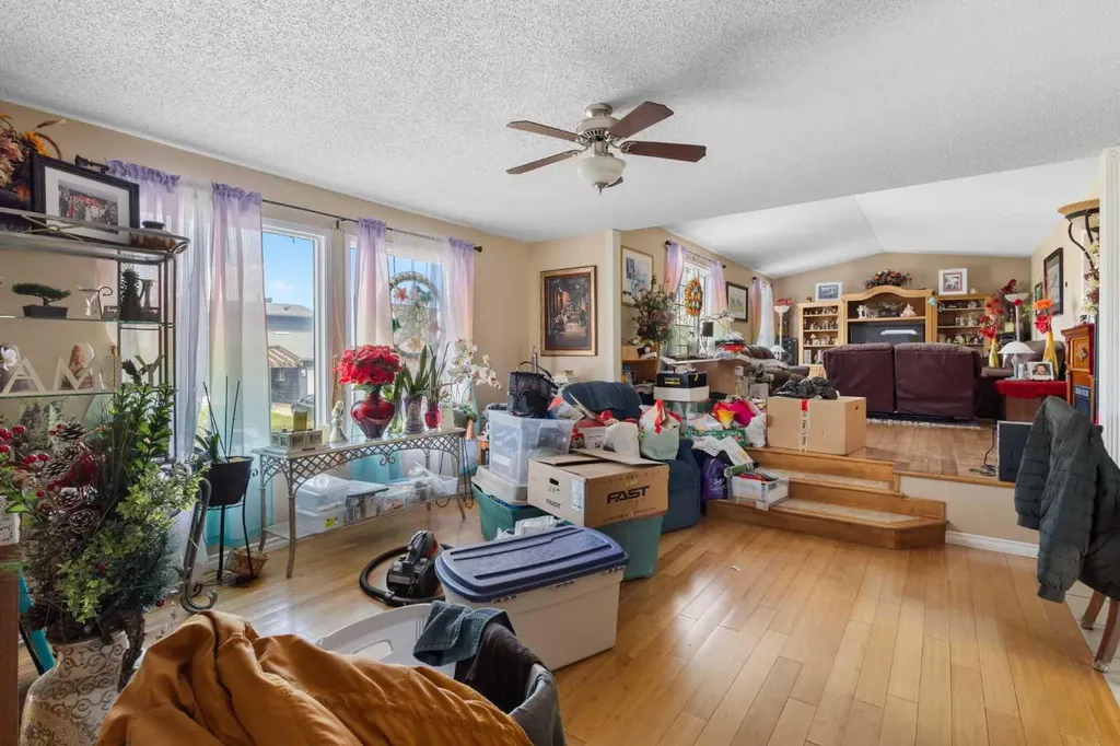 169 Beddington Circle NE Calgary AB T2K 2E3