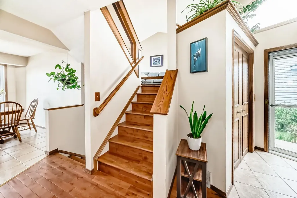 118 Sandpiper Way NW Calgary AB T3K 3P5