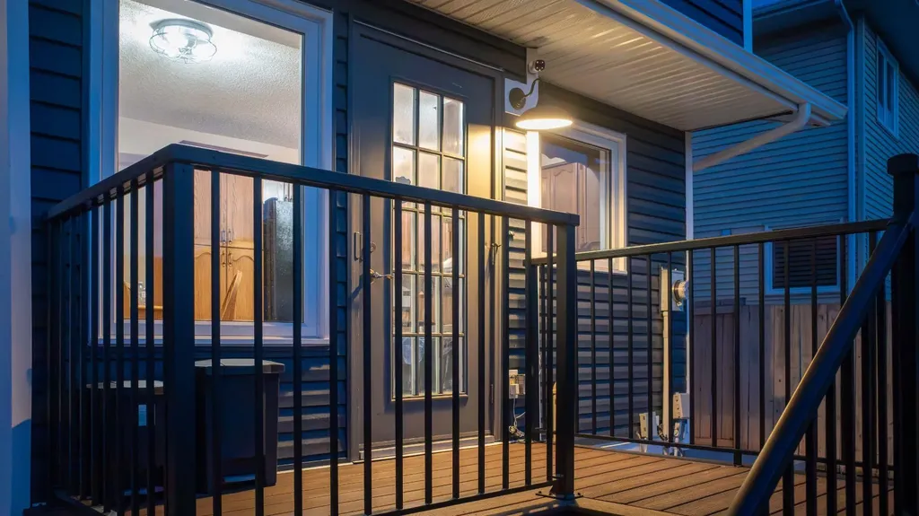 118 Sandpiper Way NW Calgary AB T3K 3P5