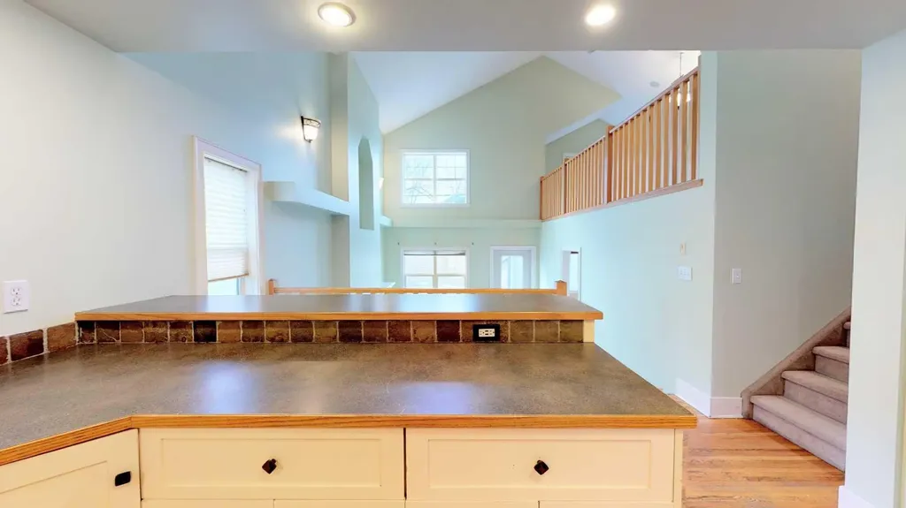 215 10 Avenue NE Calgary AB T2E 0X1