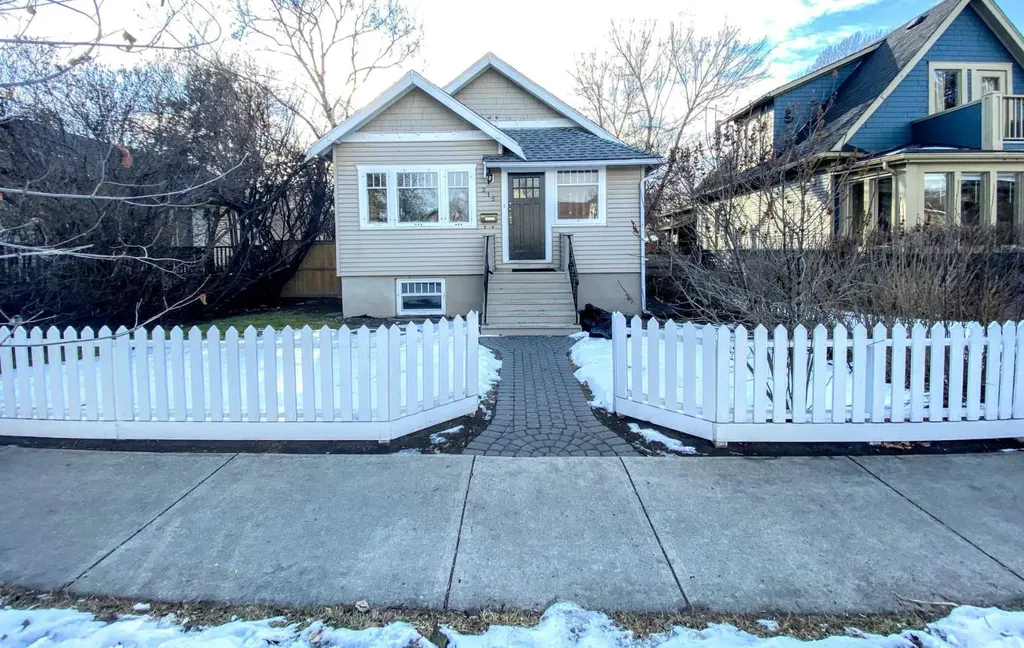 215 10 Avenue NE Calgary AB T2E 0X1