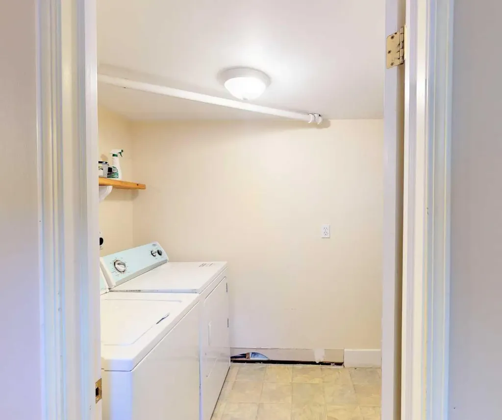 215 10 Avenue NE Calgary AB T2E 0X1