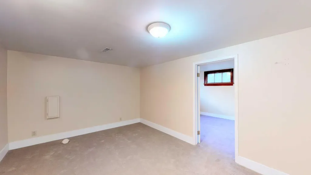 215 10 Avenue NE Calgary AB T2E 0X1