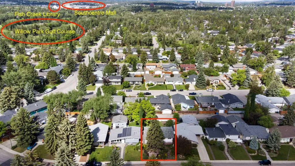 10811 Maplecrest Road SE Calgary AB T2J1Y1