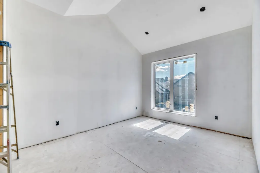 420 & 420b 32 Avenue NW Calgary AB T2M 2P9