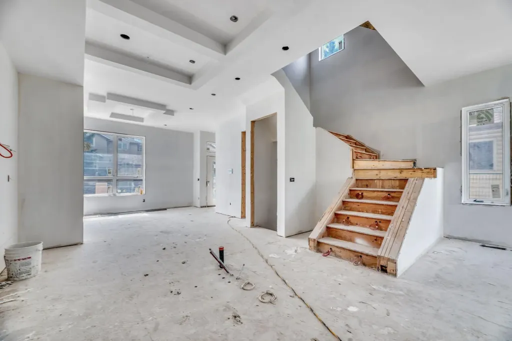 420 & 420b 32 Avenue NW Calgary AB T2M 2P9