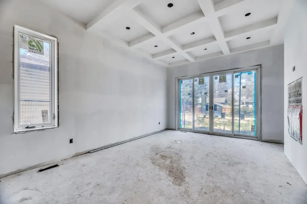 420 & 420b 32 Avenue NW Calgary AB T2M 2P9