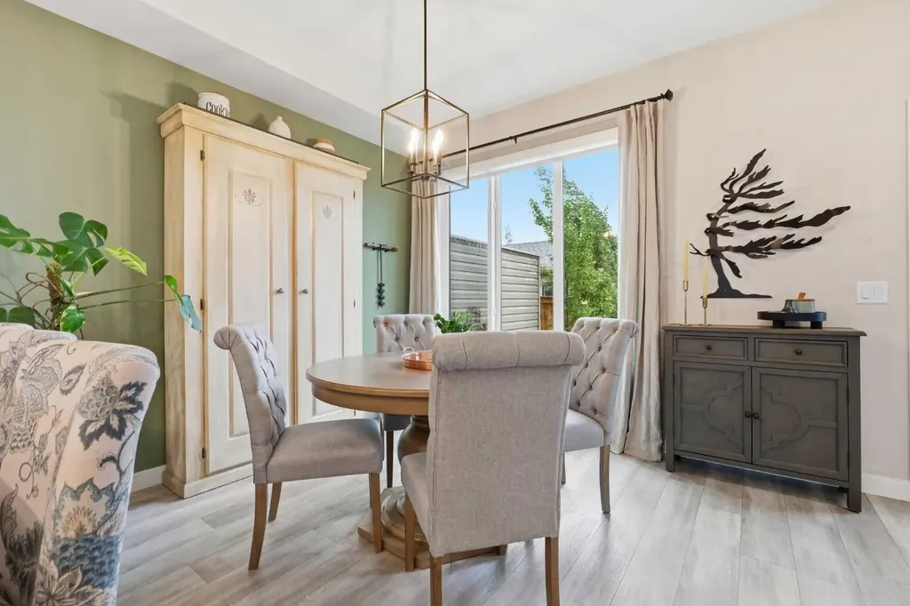 7 Wolf Creek Drive SE Calgary AB T2X 4W9